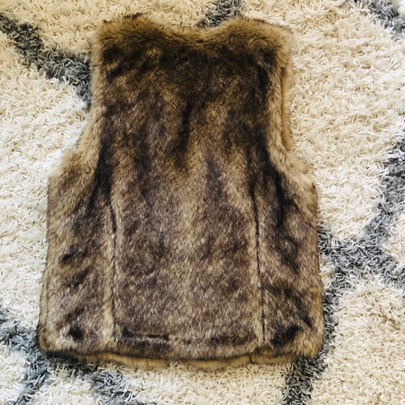 Faux Fur Vest - Picture 2 of 2